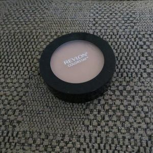 Revlon pressed powder
